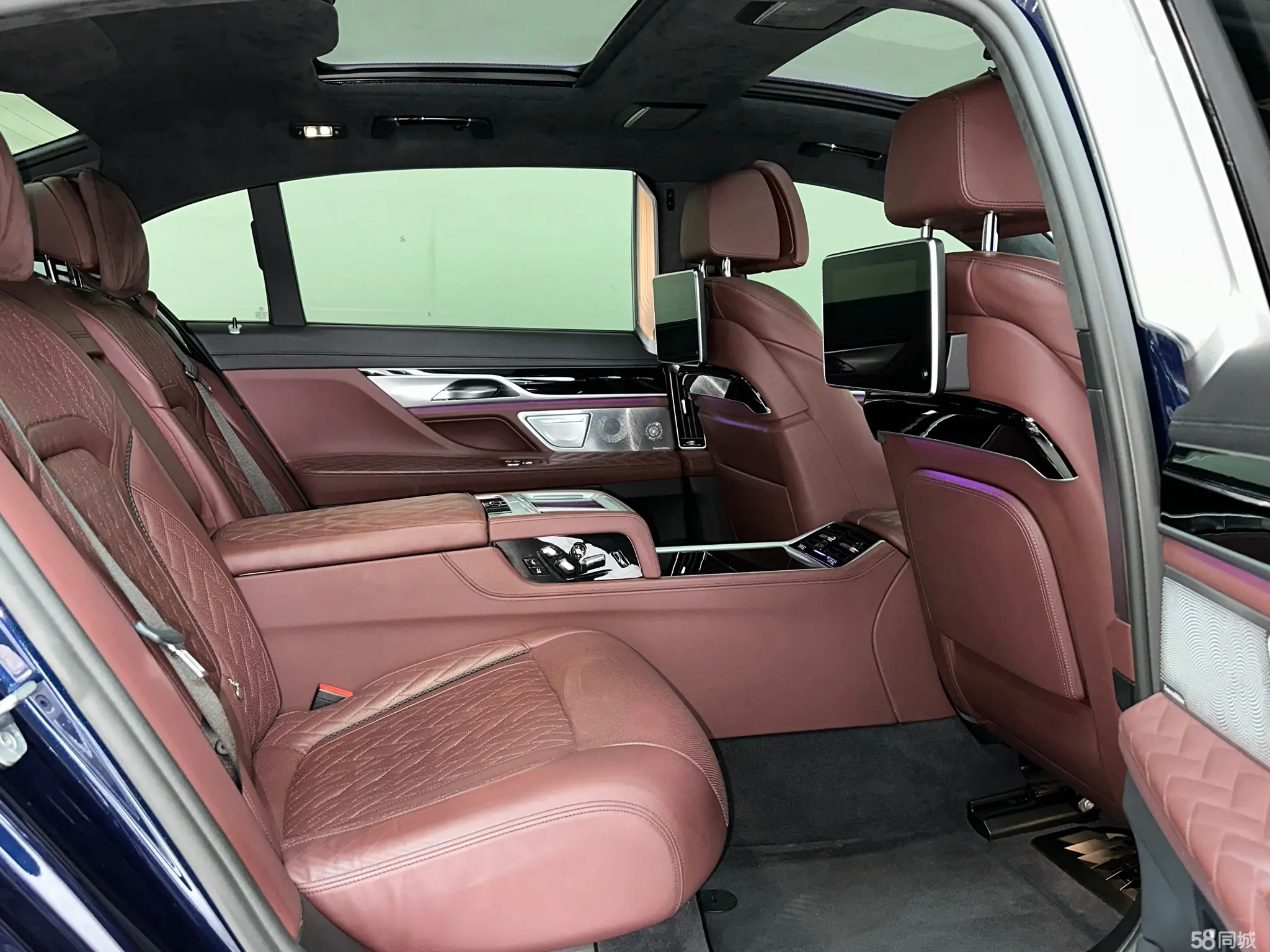 BMW 7 Series 2022 car image #12