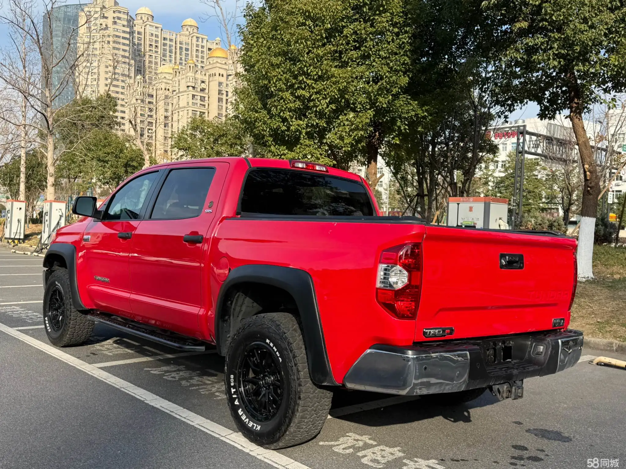 Toyota Tundra 2016 immagine di auto #12