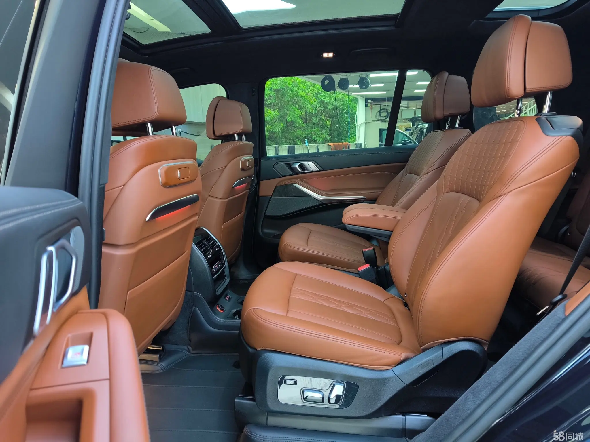 BMW X7 2023 immagine di auto #12