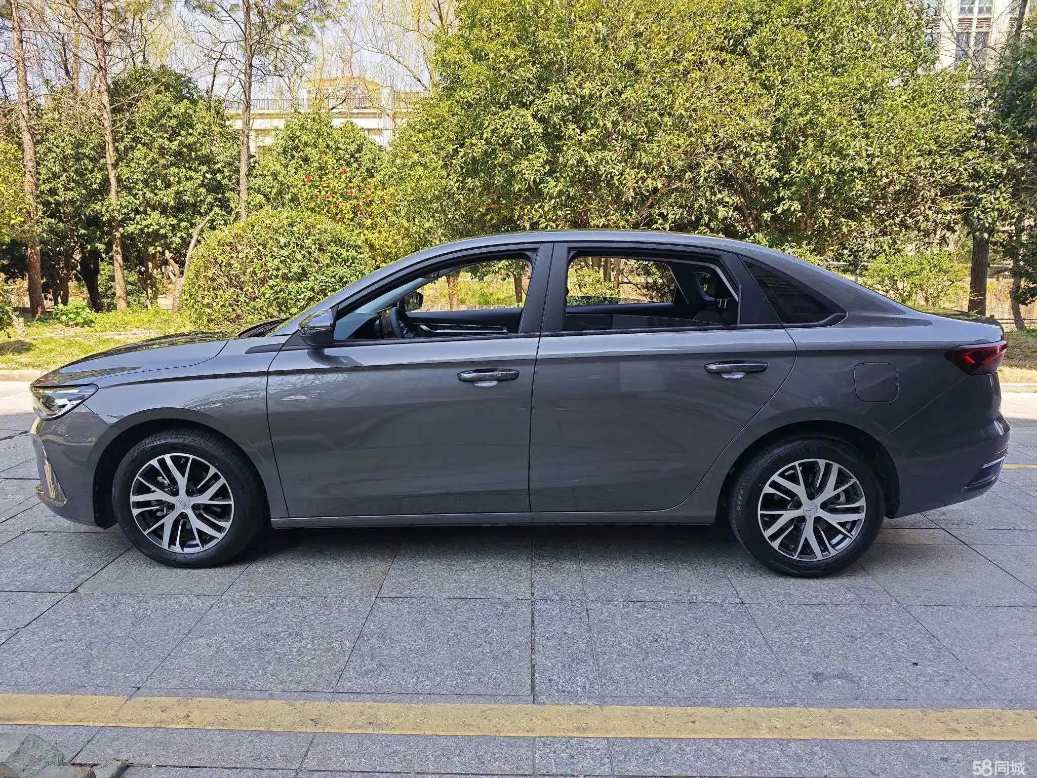 GEELY Emgrand 2025 car image #12