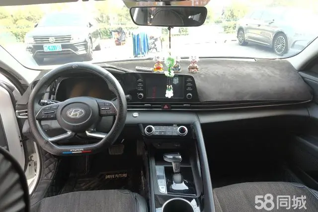 Hyundai Elantra 2023 car image #12