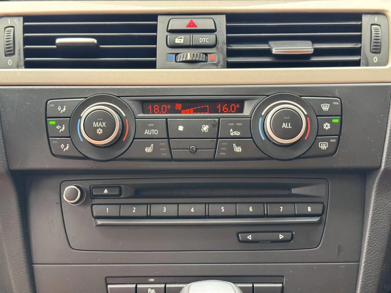 BMW 3 Series (Imported) 2010 immagine di auto #12