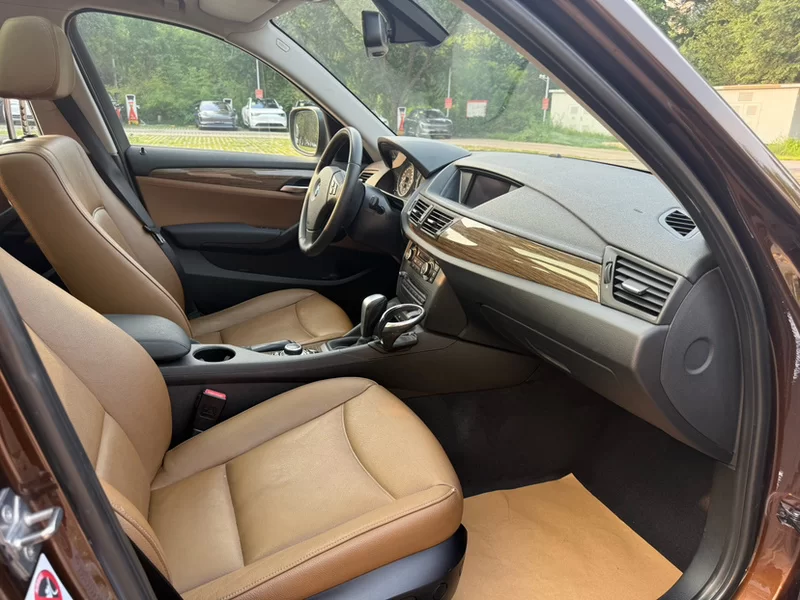 BMW X1 (Imported) 2012 imagem de carro #12