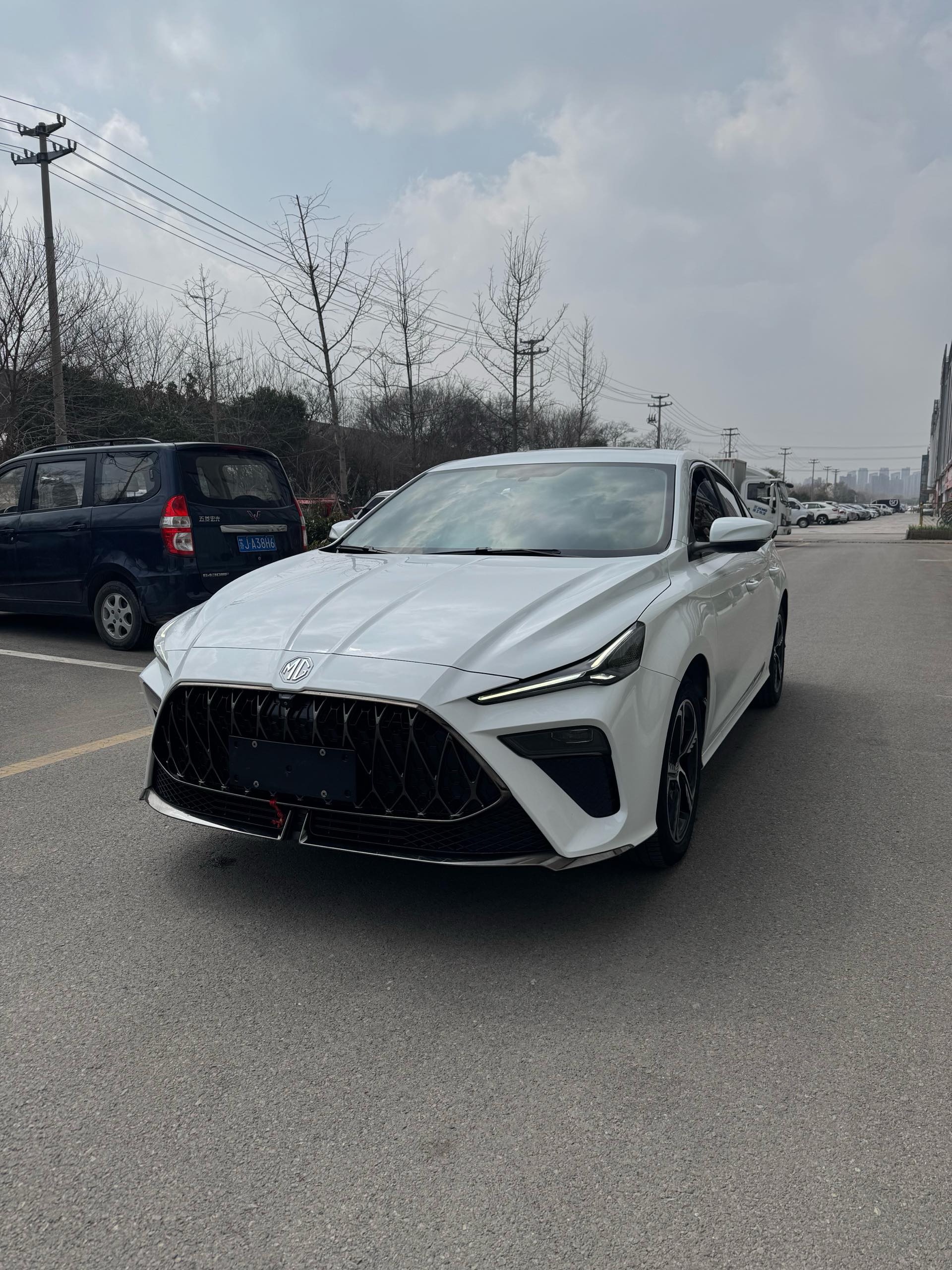 MG 5 Scorpio 2023 汽车图片 