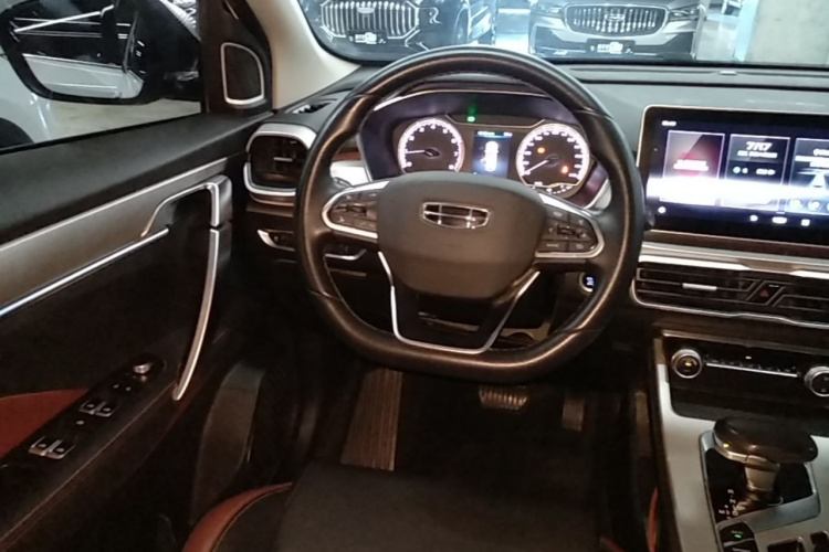 GEELY Coolray 2022 car image #11