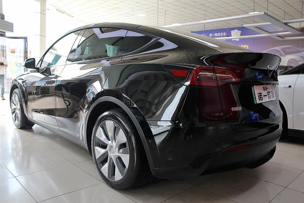 Tesla Model Y 2023 #4 Tesla Model Y 2023 immagine di auto #4