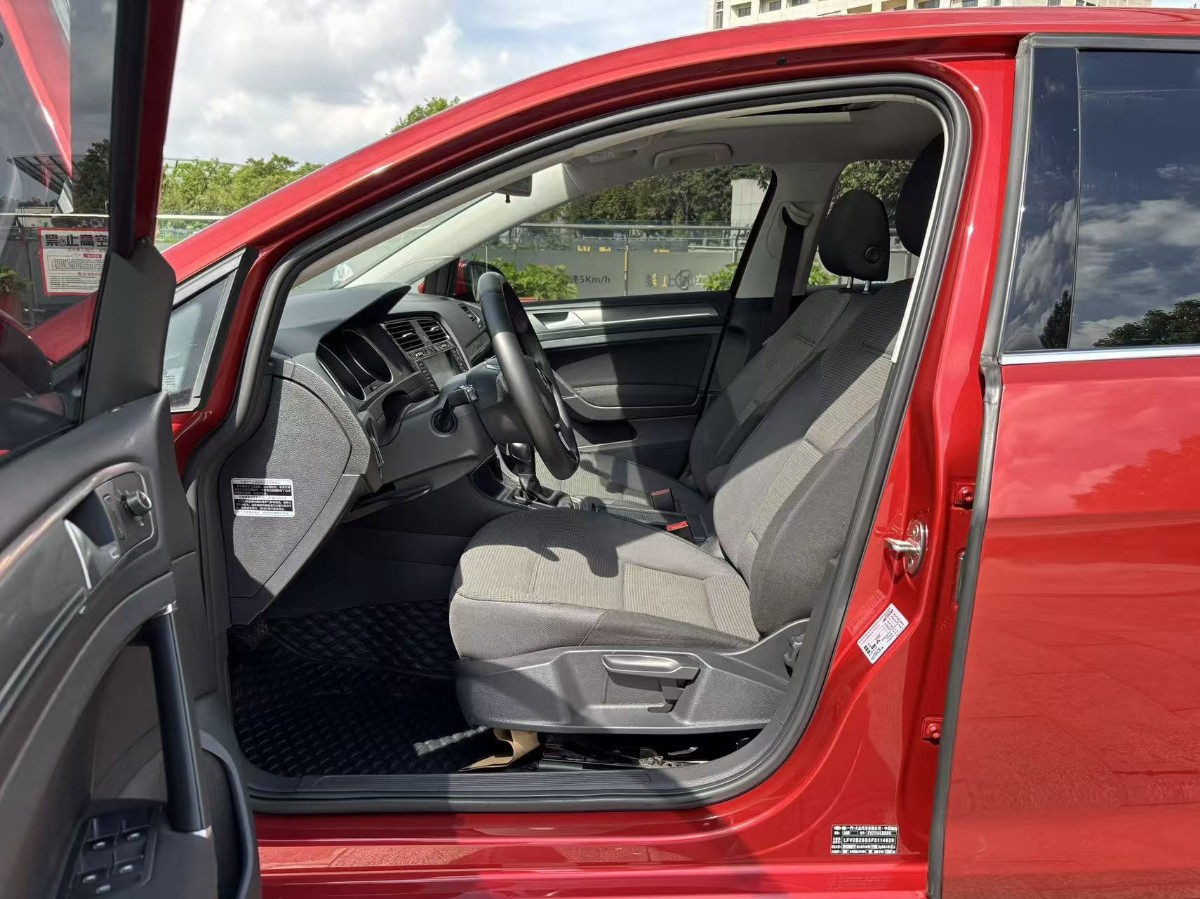 Volkswagen Golf 2015 car image #4