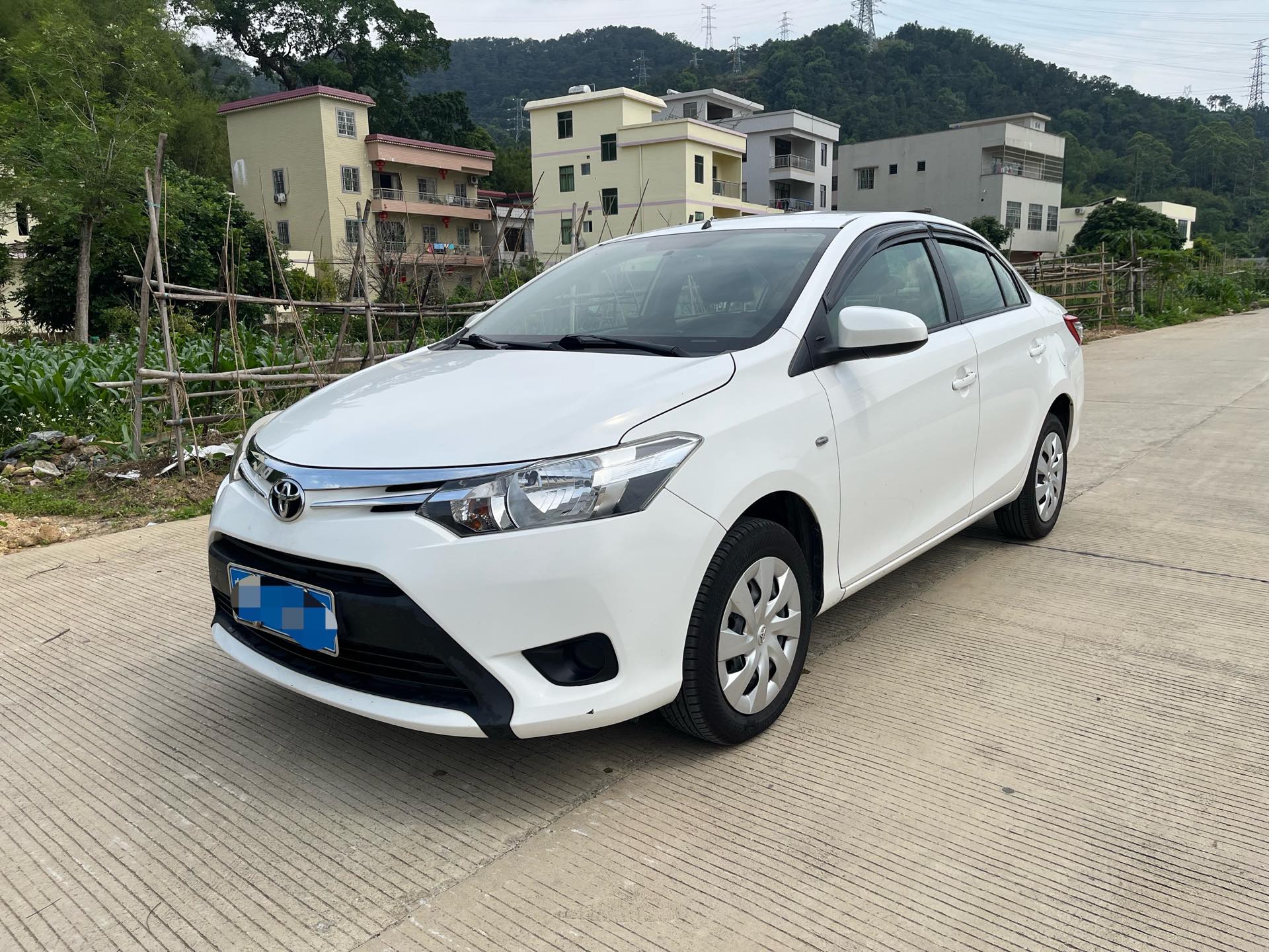 Toyota Vios 2015 Toyota Vios 2015 car image