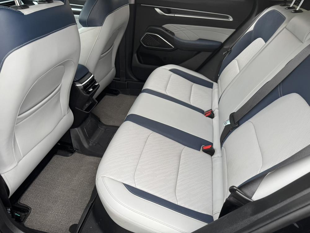 GEELY Emgrand 2021 #15 GEELY Emgrand 2021 car image #15