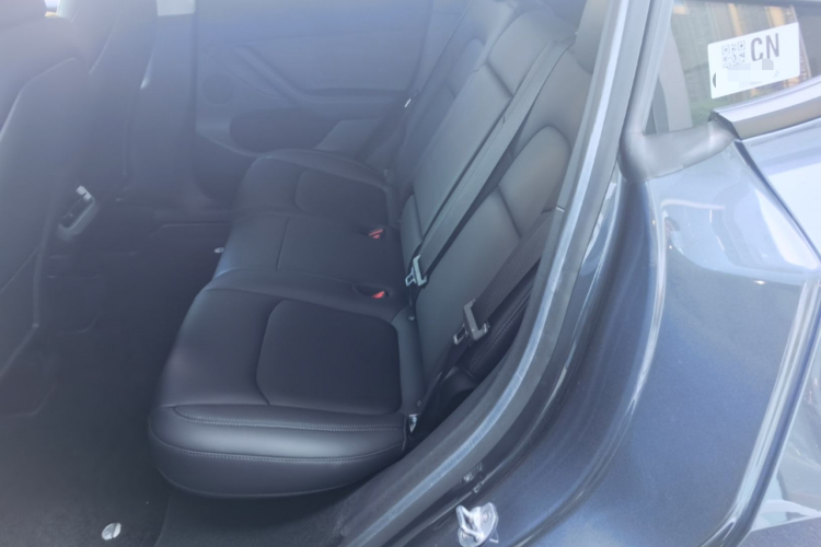Tesla Model Y 2022 #19 Tesla Model Y 2022 car image #19