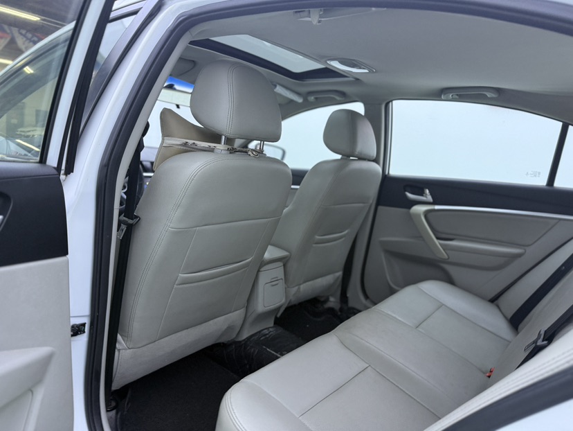 GEELY Emgrand 2015 #7 GEELY Emgrand 2015 car image #7