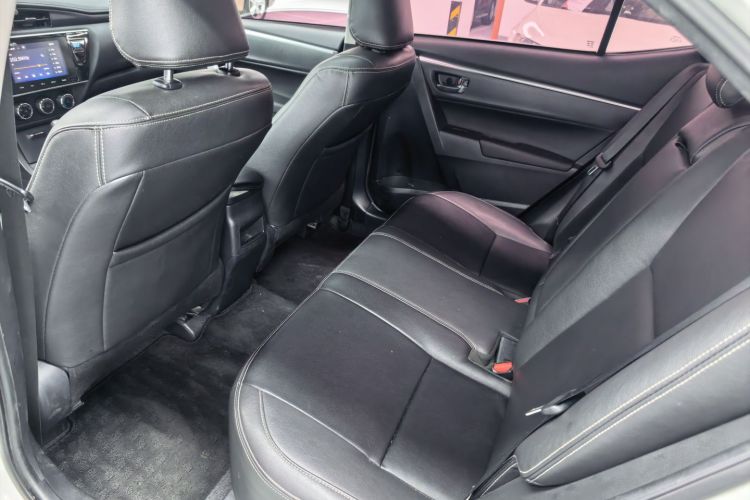 Toyota Corolla 2018 car image #13