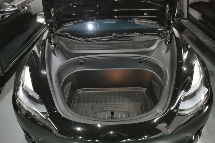 Tesla Model 3 2023 car image #20