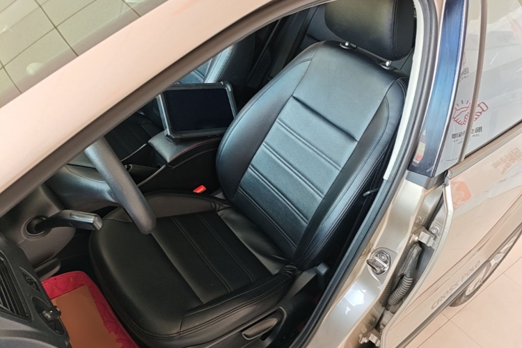 Volkswagen Polo 2017 car image #15