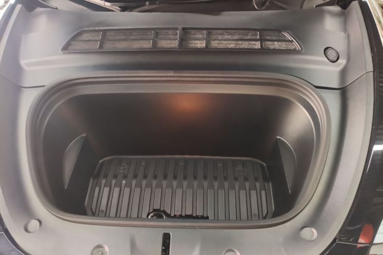 Tesla Model Y 2023 #20 Tesla Model Y 2023 car image #20
