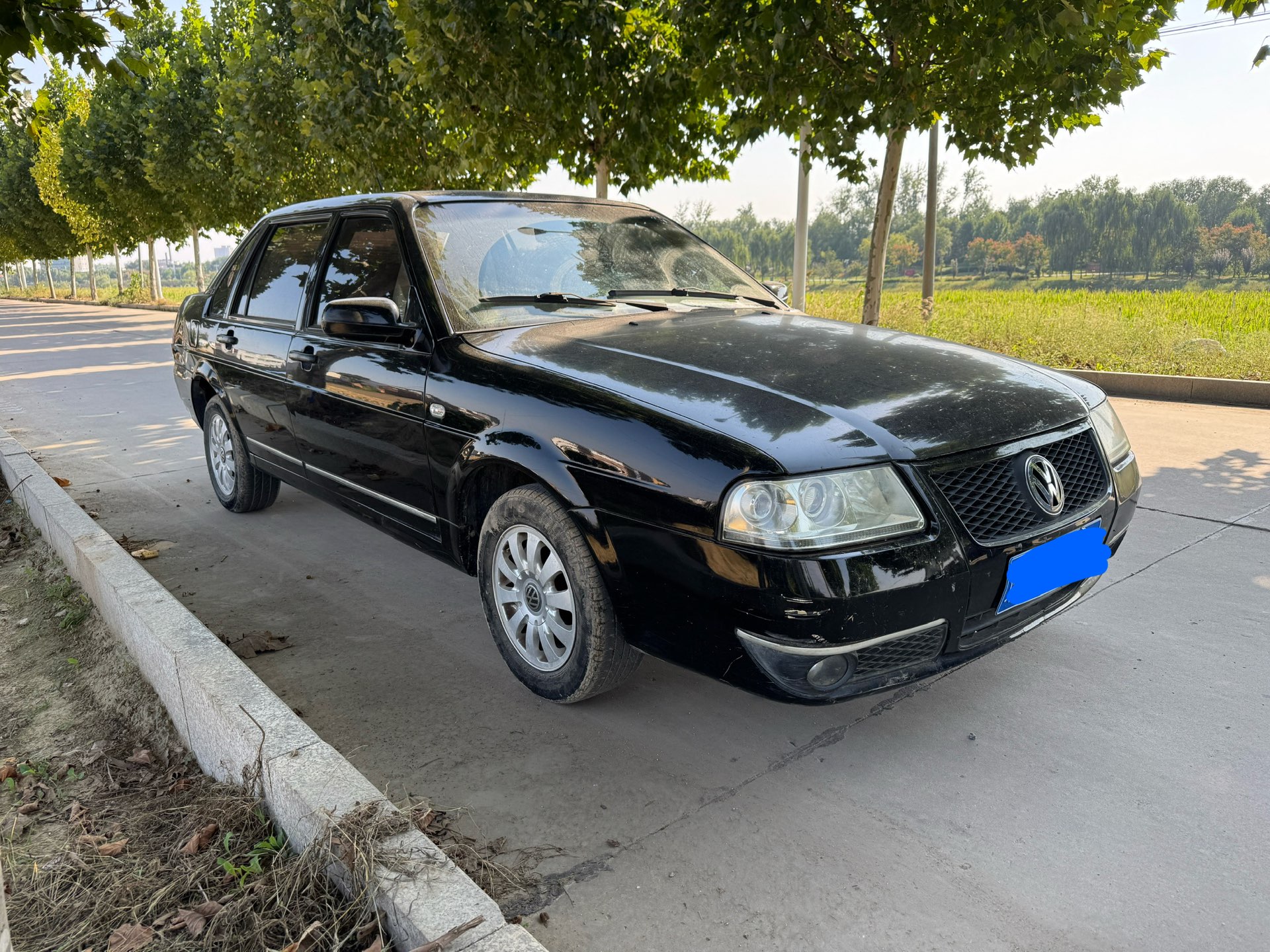 2013 car image #2