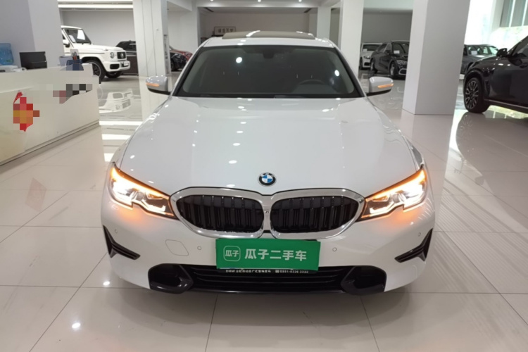 BMW 3 Series 2021 car image #3