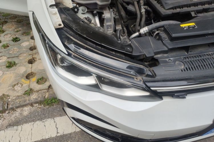 Volkswagen Golf 2021 car image #8