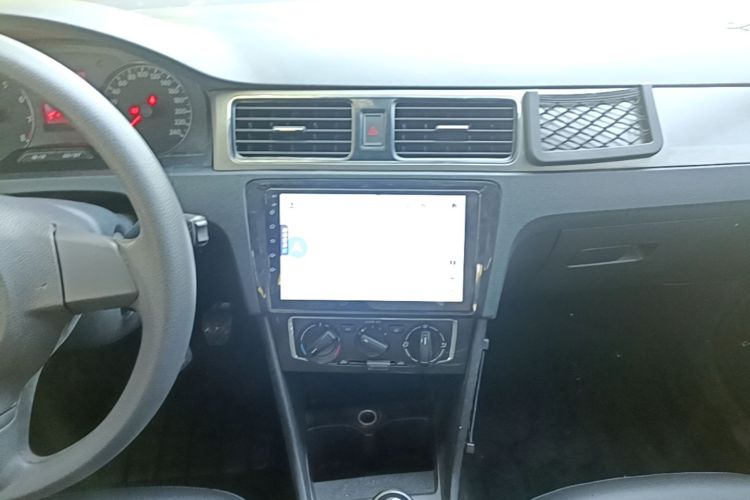 Volkswagen Santana 2016 car image #13