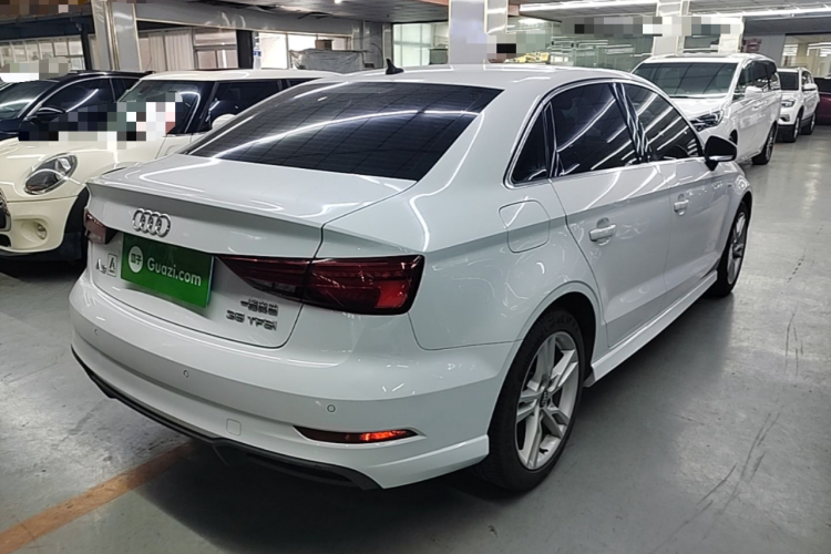 Audi A3 2019 car image #7