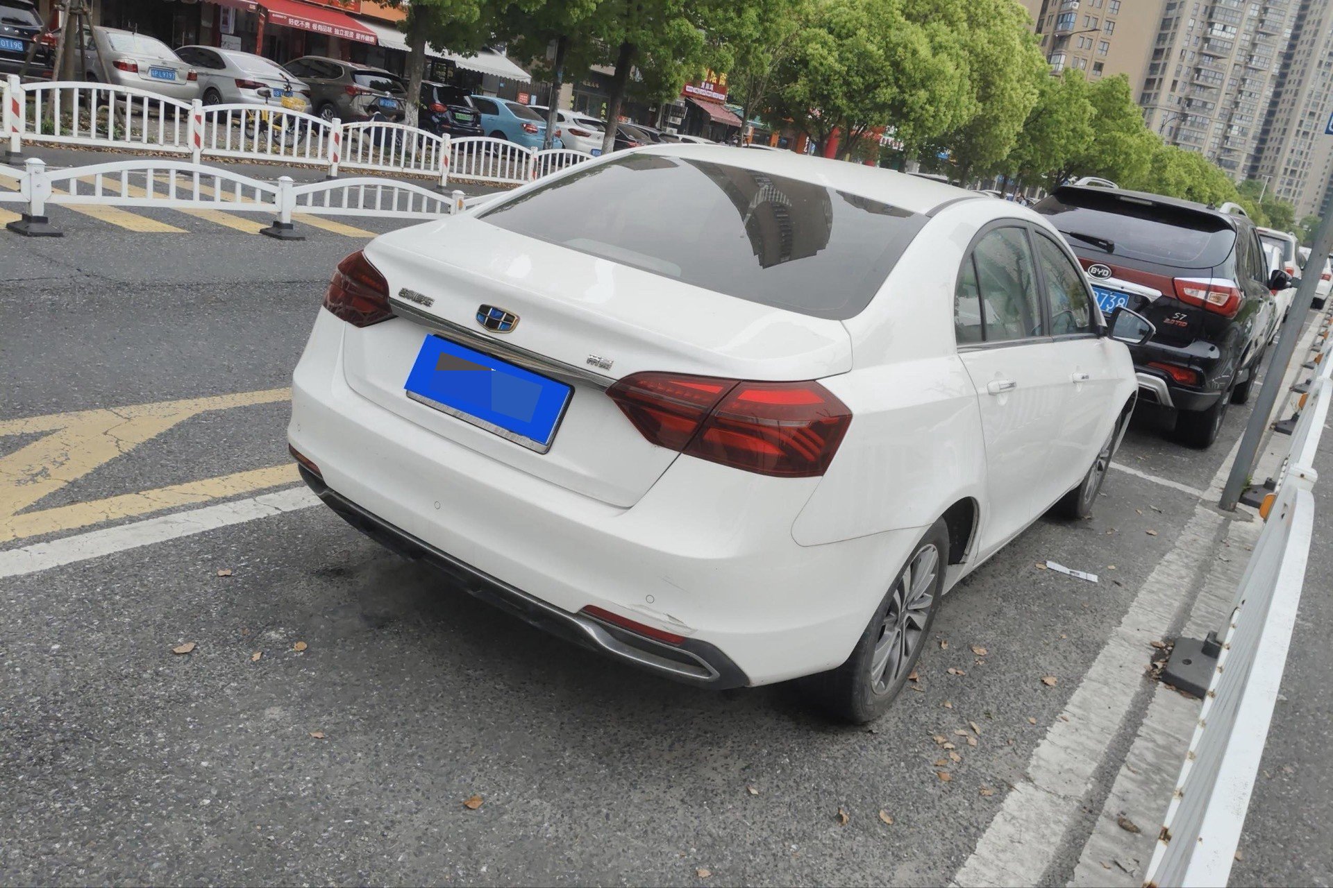 GEELY Emgrand 2018 صورة سيارة #2