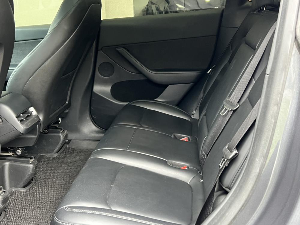 Tesla Model Y 2022 car image #27