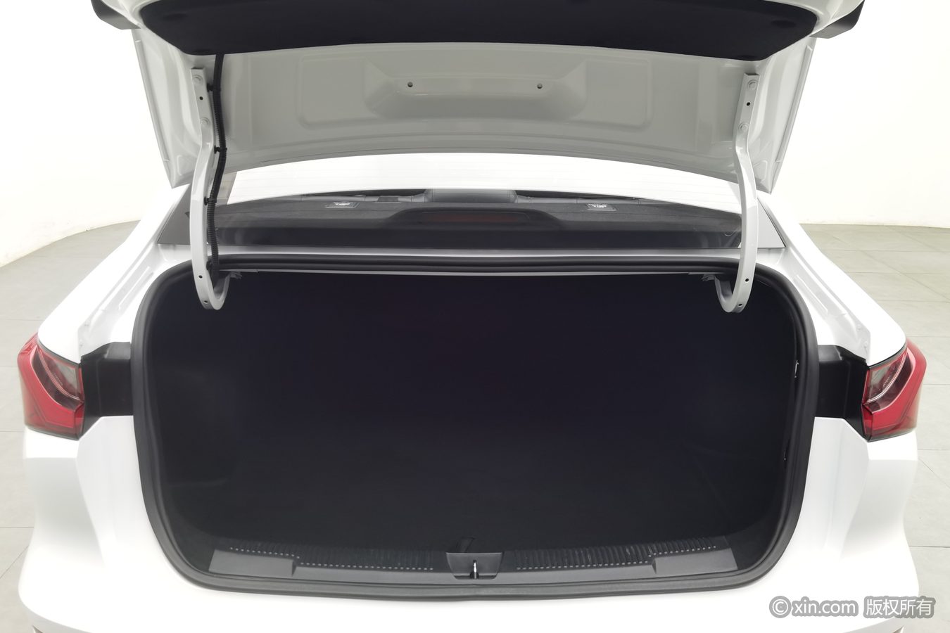 Roewe i5 2025 #17 Roewe i5 2025 car image #17