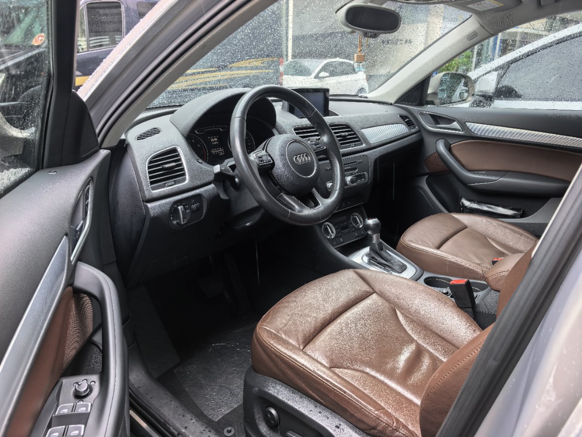 Audi Q3 2015 car image #4