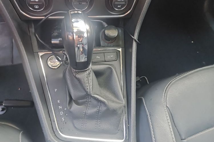 Volkswagen Lavida 2018 #14 Volkswagen Lavida 2018 car image #14