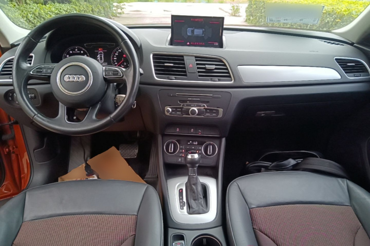 Audi Q3 2017 car image #10
