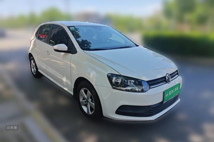 Volkswagen Polo 2015 car image #4