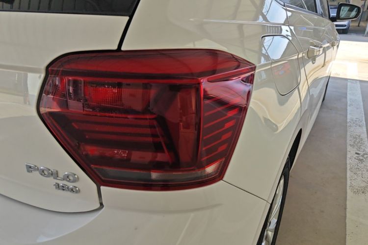 Volkswagen Polo 2020 car image #8