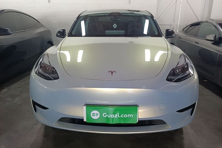 Tesla Model Y 2024 car image #3
