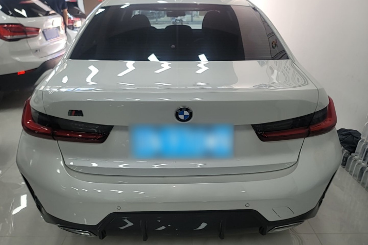 BMW 3 Series 2024 #6 BMW 3 Series 2024 car image #6