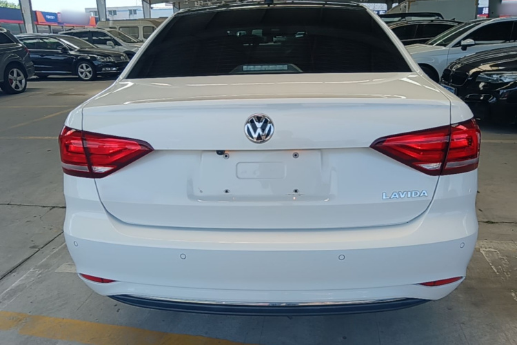 Volkswagen Lavida 2021 car image #6