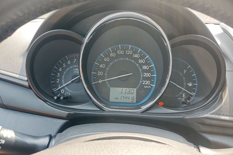 Toyota Vios 2015 car image #12