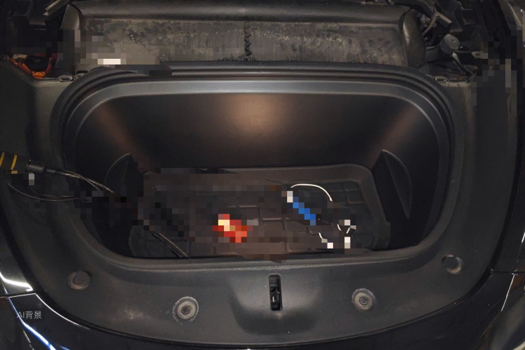 Tesla Model Y 2023 car image #22