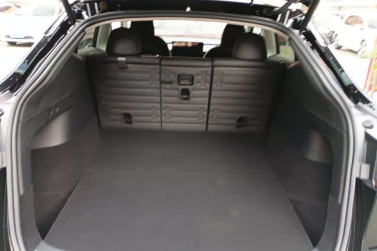 Tesla Model Y 2023 #21 Tesla Model Y 2023 car image #21