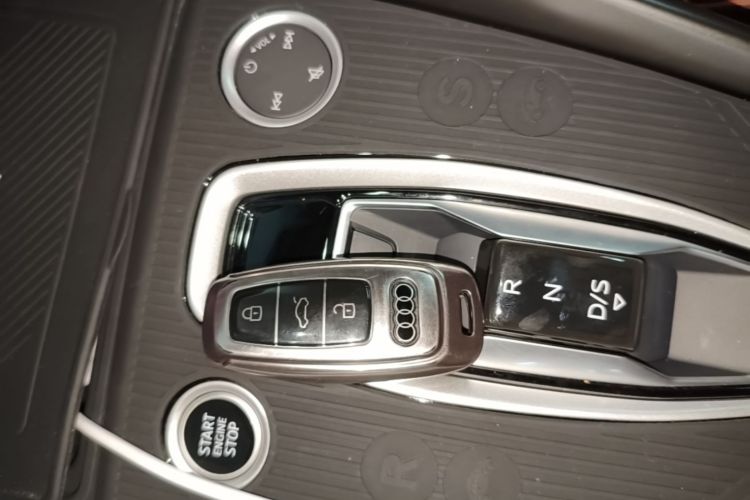 Audi A3 2025 صورة سيارة #9