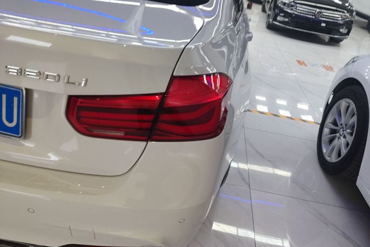 BMW 3 Series 2019 #8 BMW 3 Series 2019 car image #8