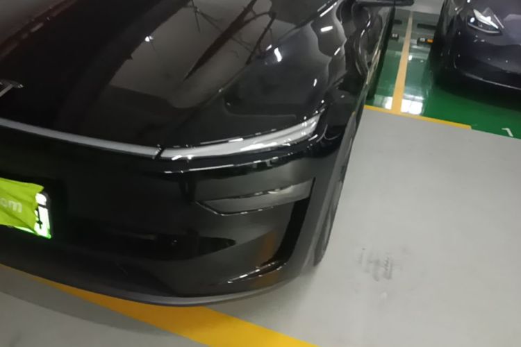 Tesla Model Y 2025 #23 Tesla Model Y 2025 car image #23