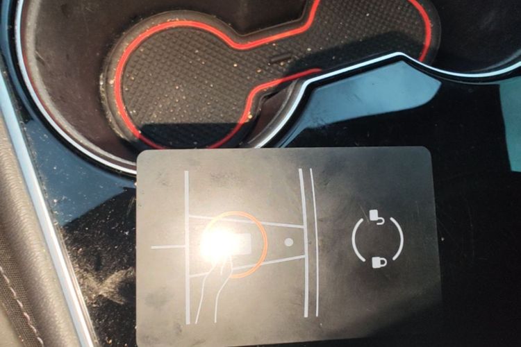 Tesla Model 3 2020 car image #9