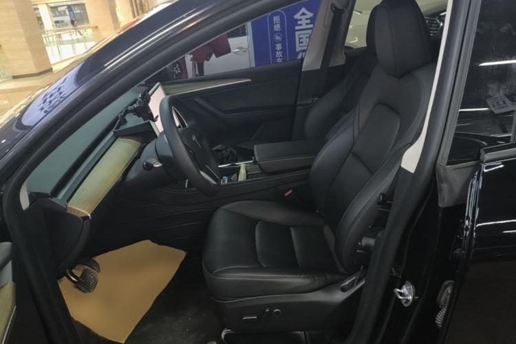 Tesla Model Y 2023 #15 Tesla Model Y 2023 car image #15