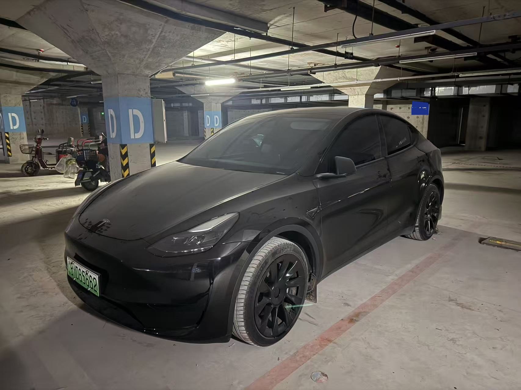 Tesla Model Y 2024 Tesla Model Y 2024 car image