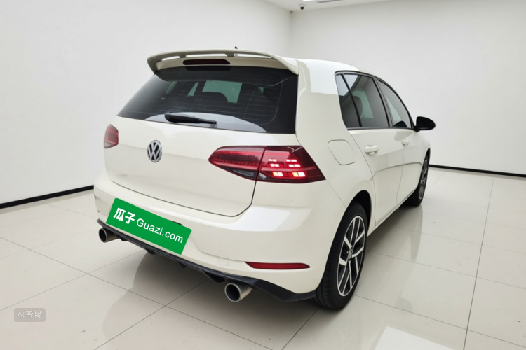 Volkswagen Golf 2018 car image #7