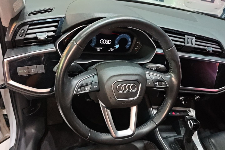 Audi Q3 2021 #19 Audi Q3 2021 car image #19