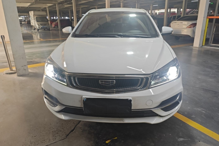 GEELY Emgrand 2019 صورة سيارة #3