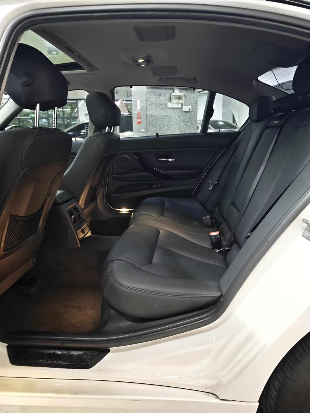 BMW 3 Series 2016 car image #6