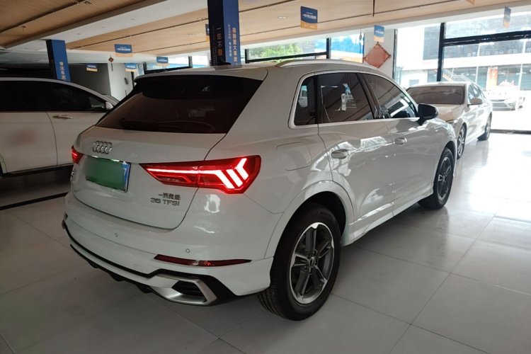 Audi Q3 2025 #7 Audi Q3 2025 car image #7