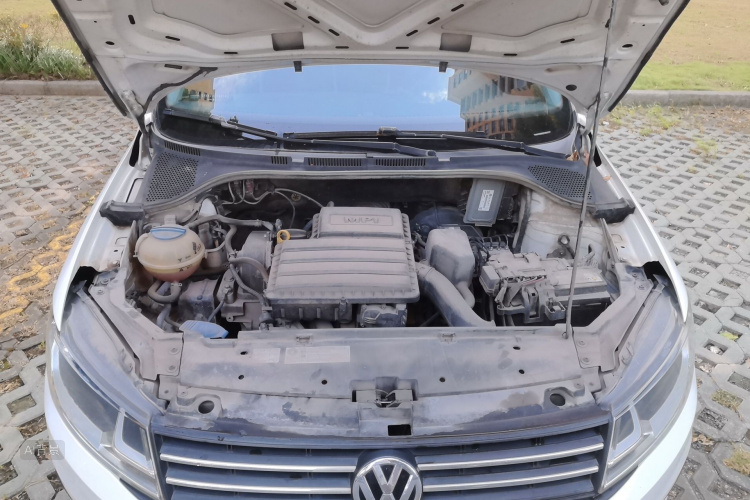Volkswagen Santana 2017 car image #22